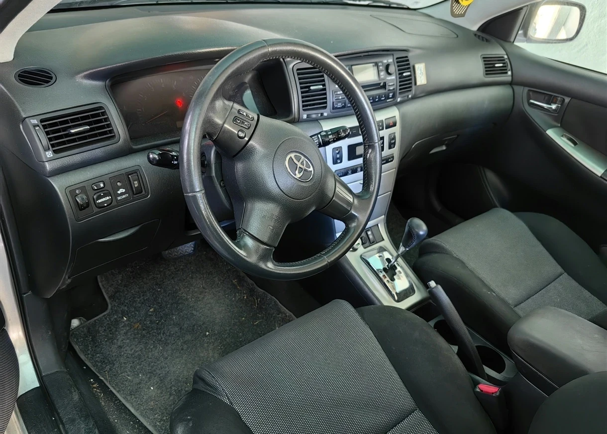 Toyota Corolla, снимка 3 - Автомобили и джипове - 55480835