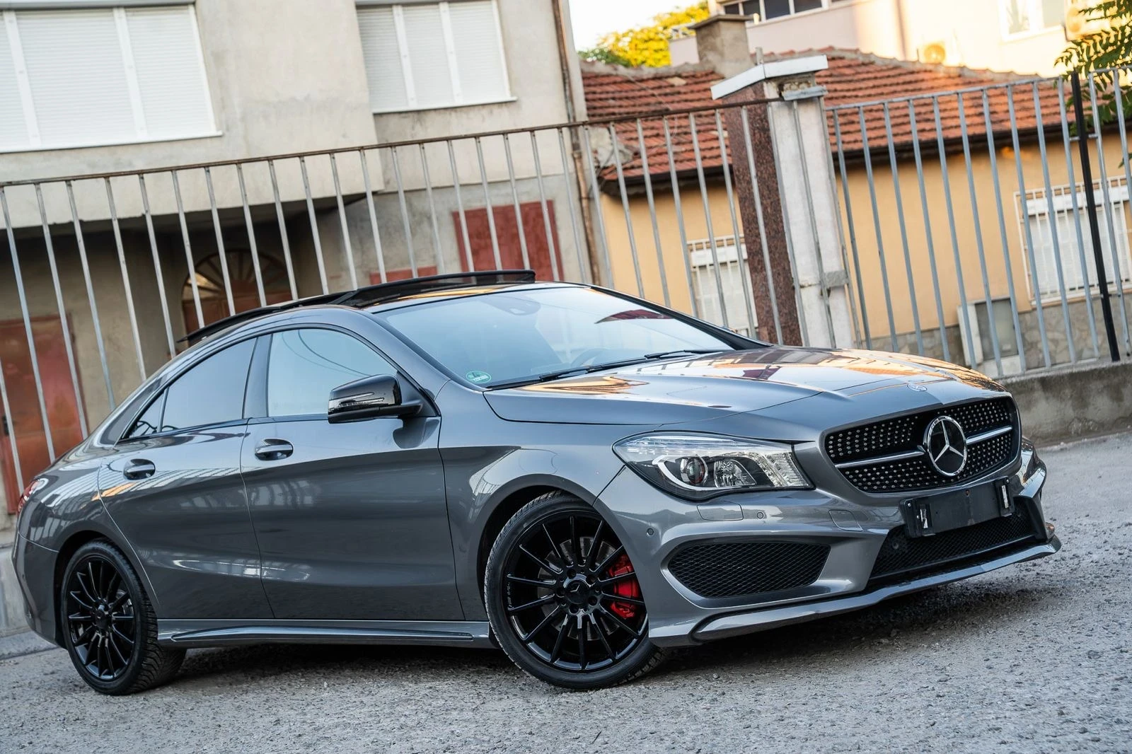 Mercedes-Benz CLA 220 CDI-AMG LINE-PANO-HARMAN KARDON-КАМЕРА-DISTR-FULL