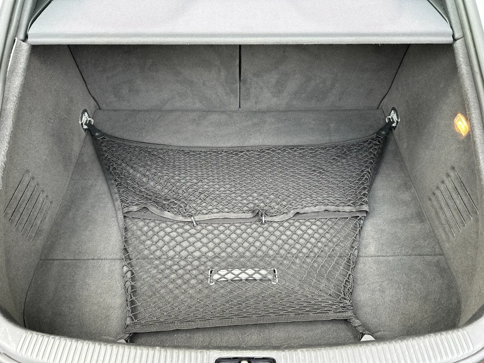 Audi Tt 1.8 TFSI 160hp, снимка 14 - Автомобили и джипове - 56635499