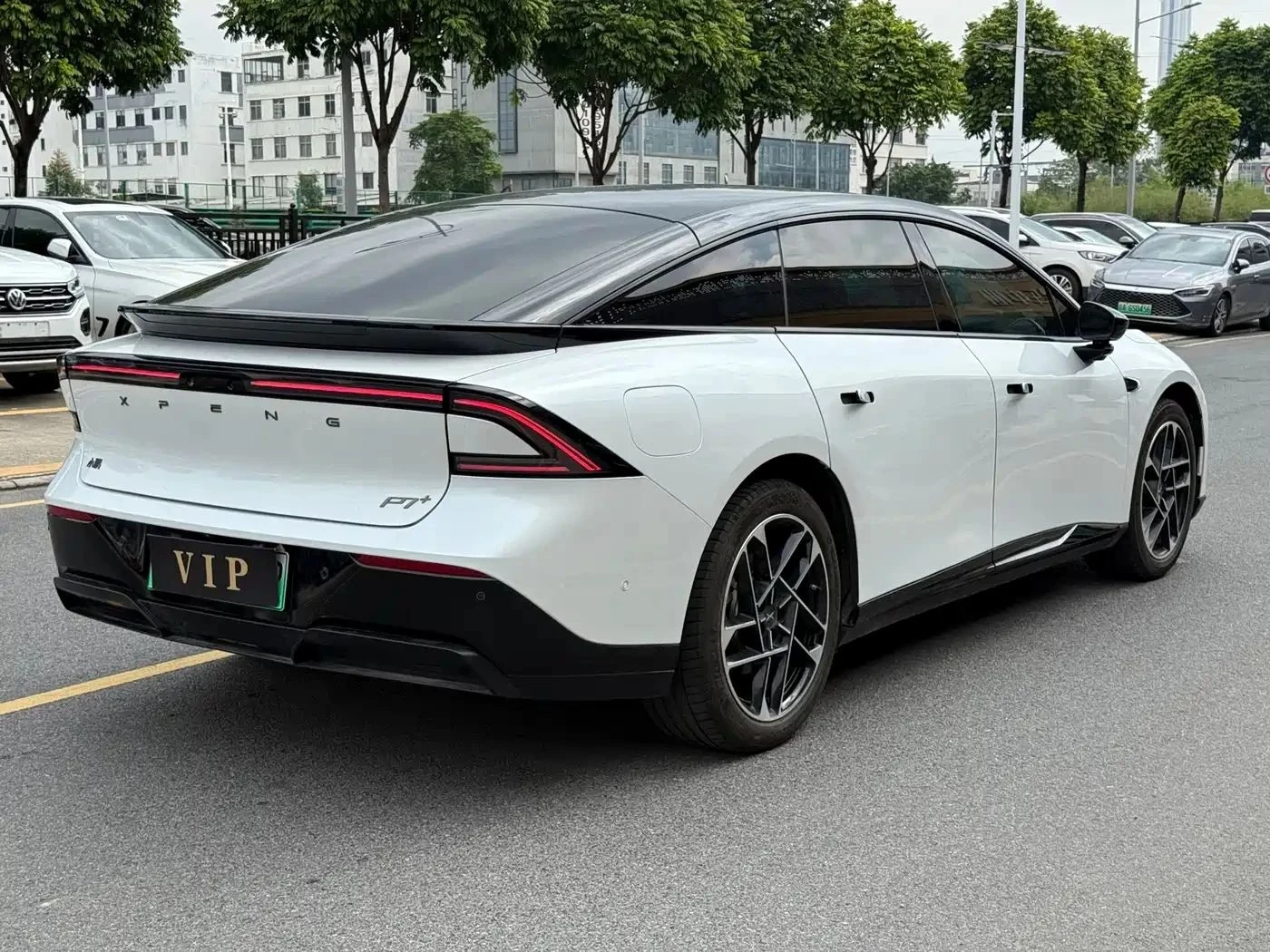 Xpeng P7, снимка 6 - Автомобили и джипове - 56685153