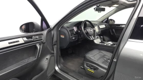 VW Touareg V6 3.0 TDI BlueMotion* КОЖА* НАВИ* ПАНО, снимка 8
