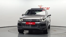 VW Touareg V6 3.0 TDI BlueMotion* КОЖА* НАВИ* ПАНО, снимка 3