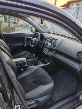 Toyota Rav4 2.2 D-4D Executive, снимка 6