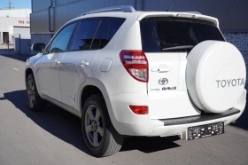 Toyota Rav4 2.2 D4-D LUXURY-KEYLESSGO/NAVI, КОЖА, AWD-ОТЛИЧНА, снимка 3