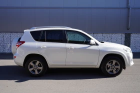 Toyota Rav4 2.2 D4-D LUXURY-KEYLESSGO/NAVI, КОЖА, AWD-ОТЛИЧНА, снимка 6