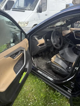 Toyota Rav4 2.5 hybrid - 3900 € / 7627.74 лв. - 15852444 10