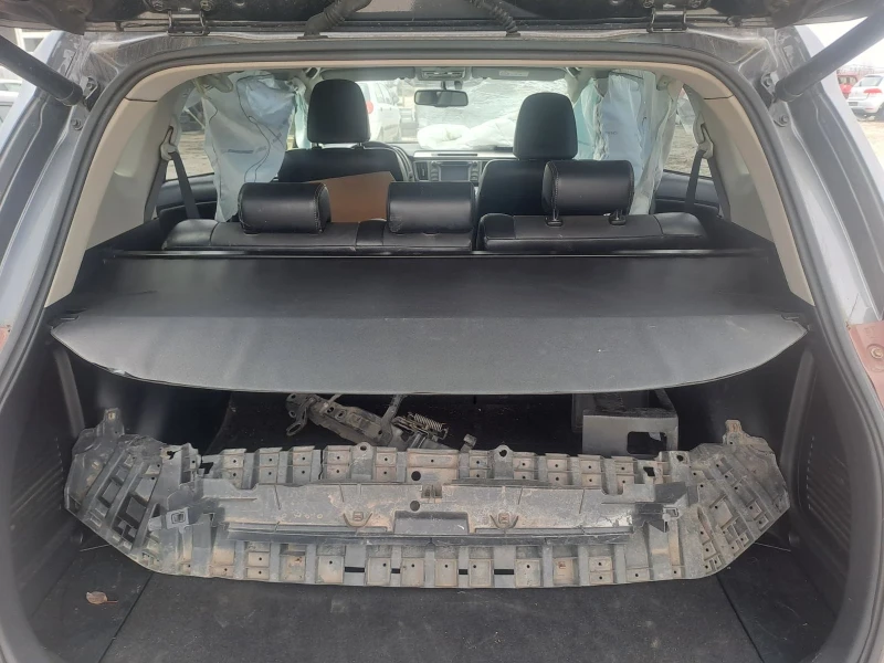 Toyota Rav4 2.2D-CAT, снимка 11 - Автомобили и джипове - 48982844