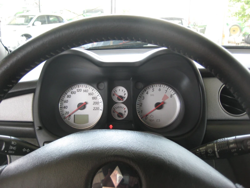 Mitsubishi Outlander 2.0MPI, снимка 8 - Автомобили и джипове - 52539194