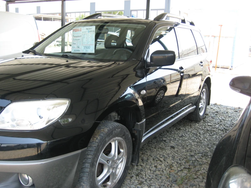Mitsubishi Outlander 2.0MPI, снимка 3 - Автомобили и джипове - 52539194