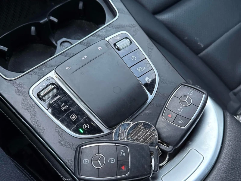 Mercedes-Benz GLC 300  CARFAX, снимка 13 - Автомобили и джипове - 53044204