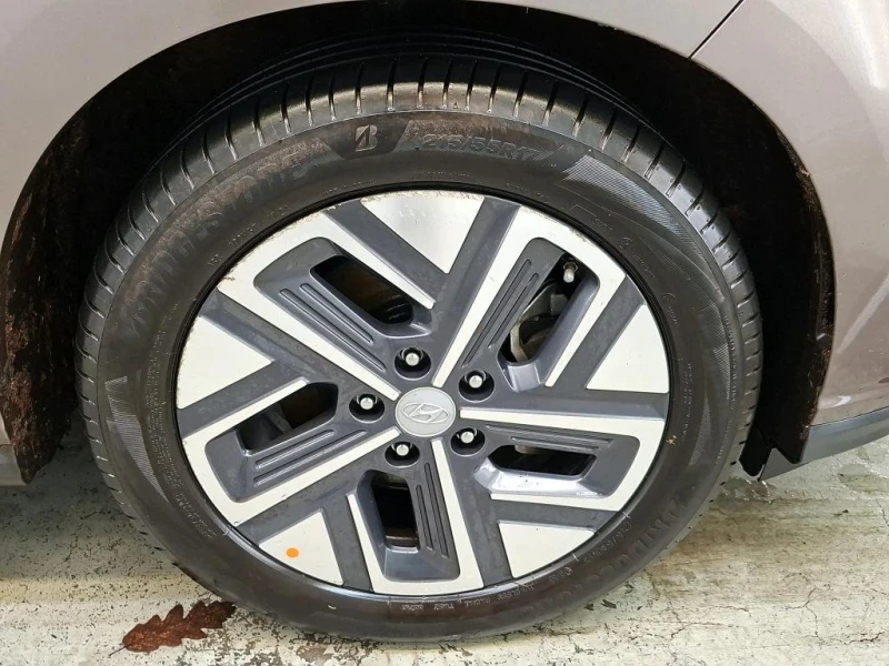 Hyundai Kona 64 kWh, снимка 12 - Автомобили и джипове - 53071427