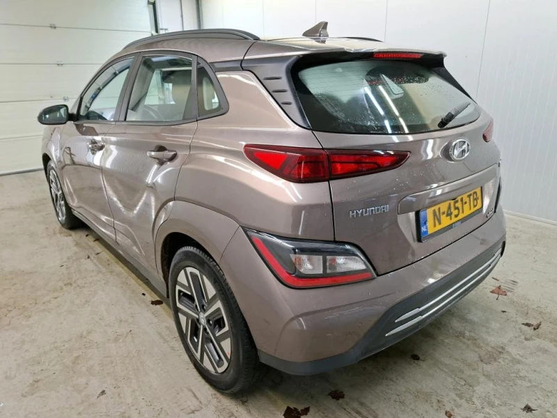 Hyundai Kona 64 kWh, снимка 4 - Автомобили и джипове - 53071427