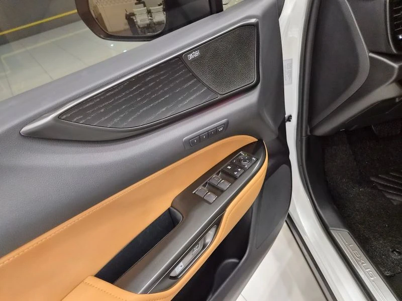 Lexus NX Luxury| 239к.с.| ВКЛ.ТЕХНОТЕСТ, снимка 10 - Автомобили и джипове - 55643975