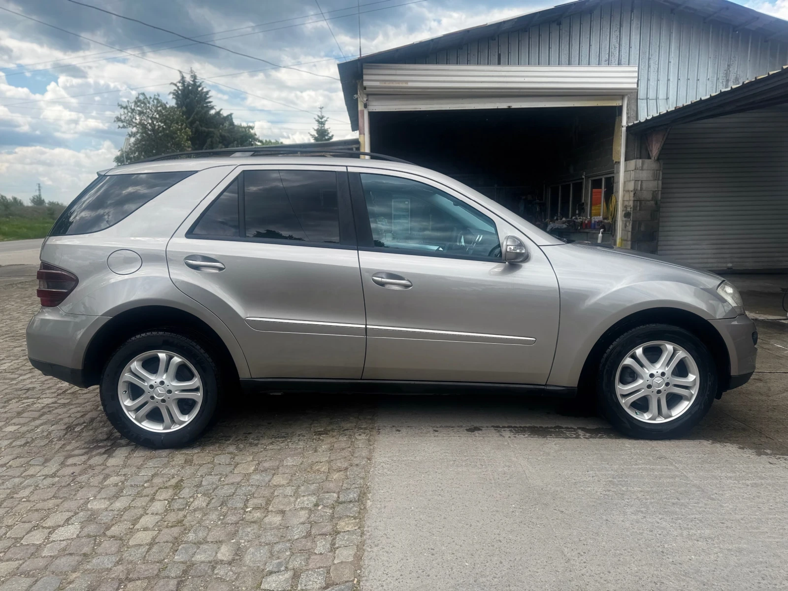 Mercedes-Benz ML 320  - изображение 4