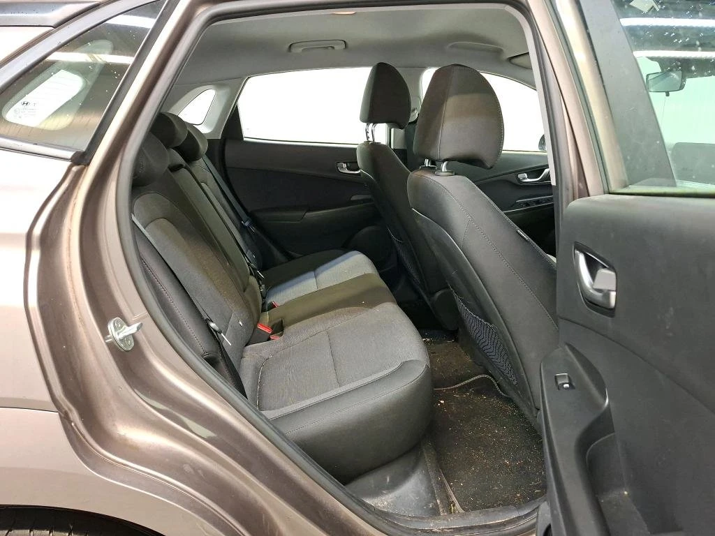 Hyundai Kona 64 kWh - изображение 6