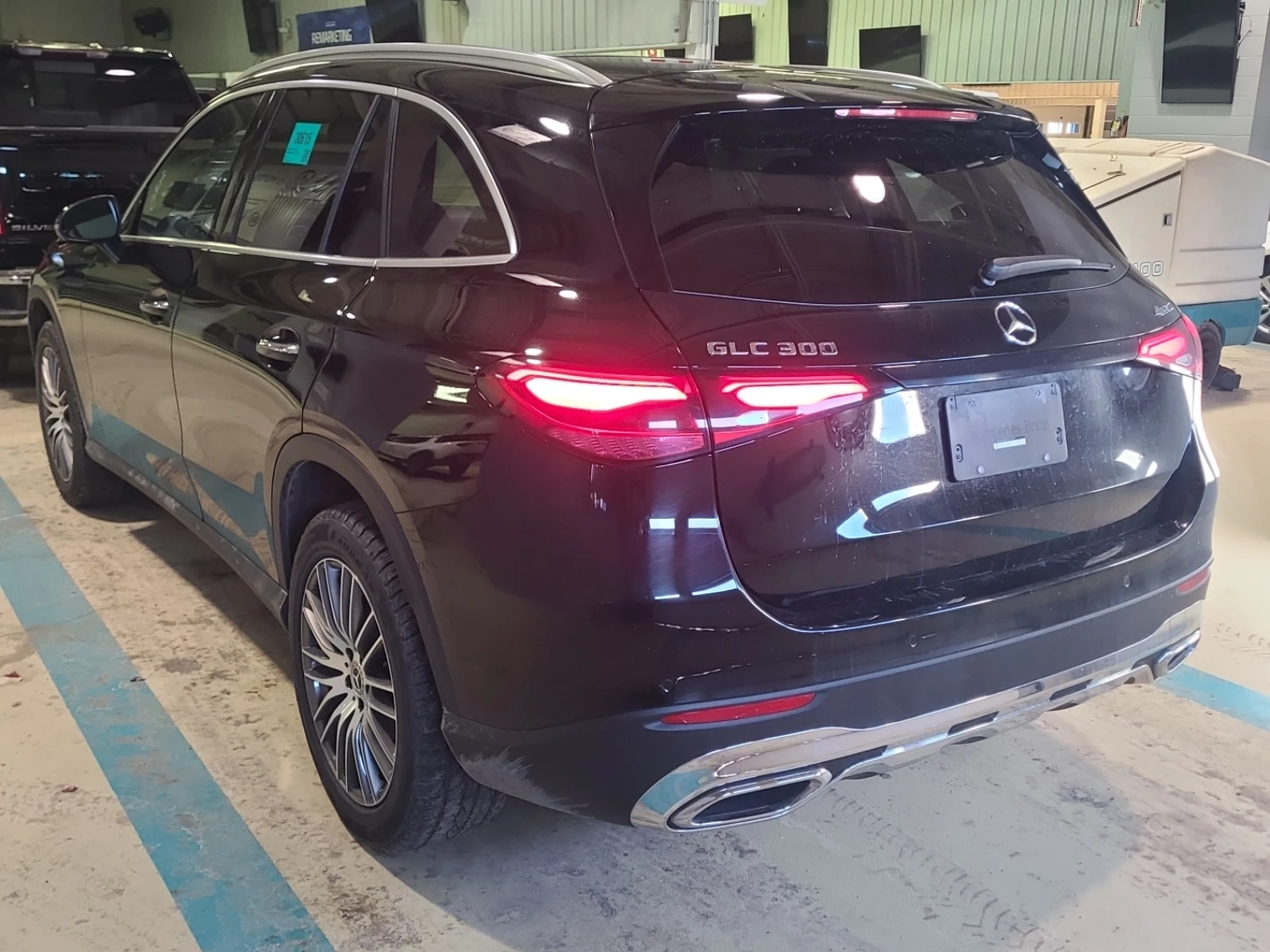 Mercedes-Benz GLC 300 2.0 - изображение 2