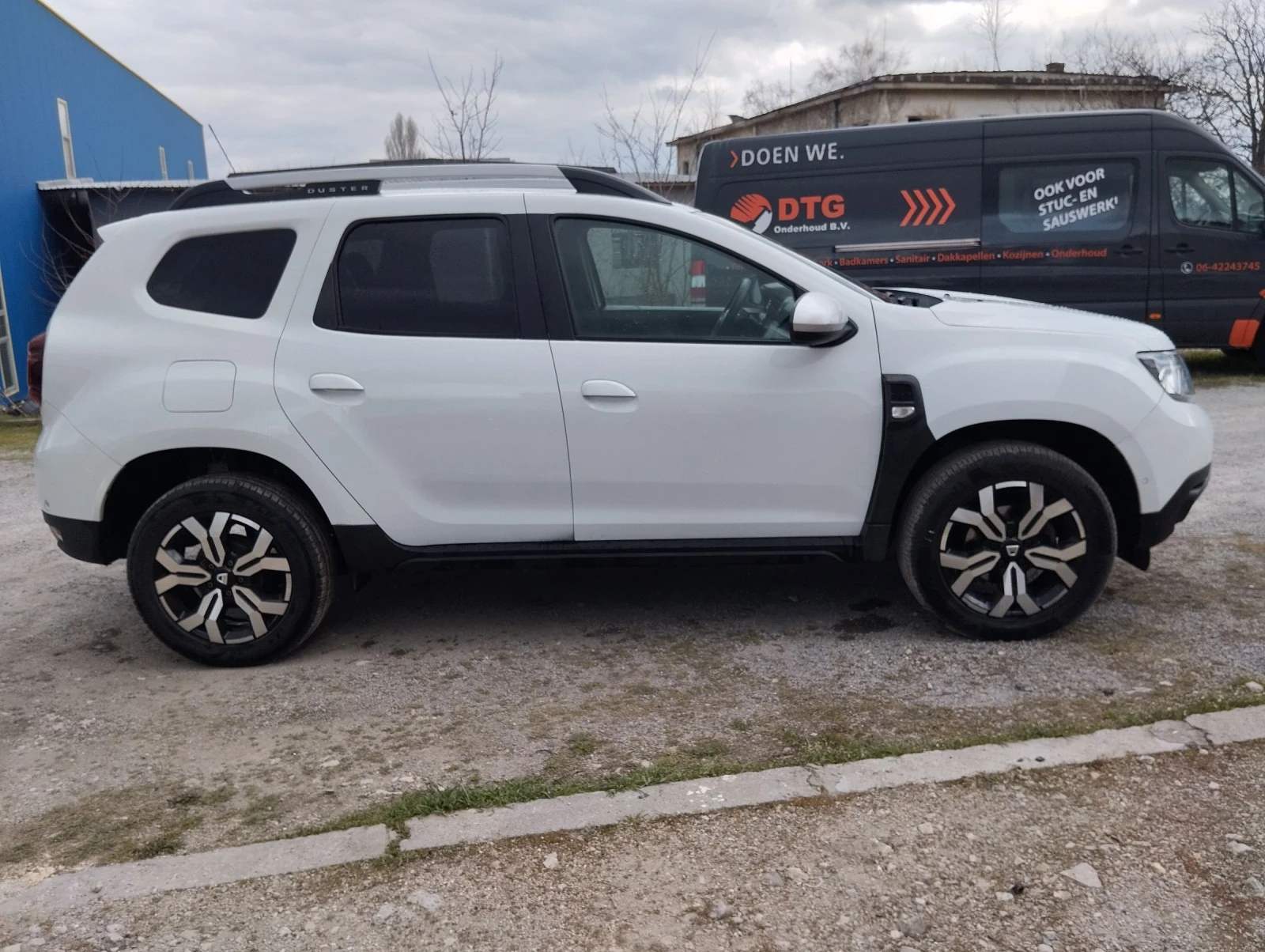 Dacia Duster 1.5 dci 116 kc, снимка 7 - Автомобили и джипове - 53927922