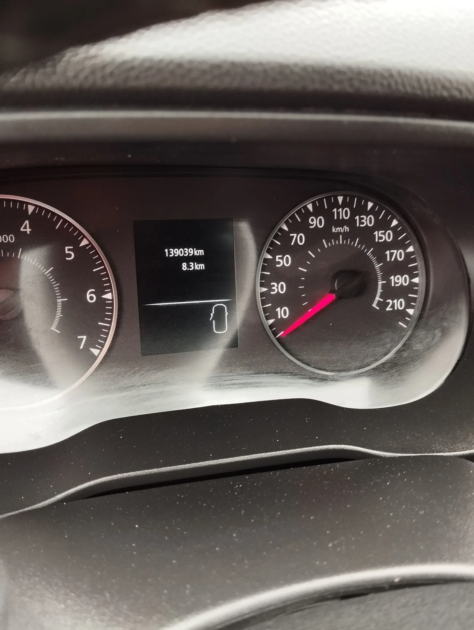 Dacia Duster 1.5 dci 116 kc, снимка 10 - Автомобили и джипове - 53927922