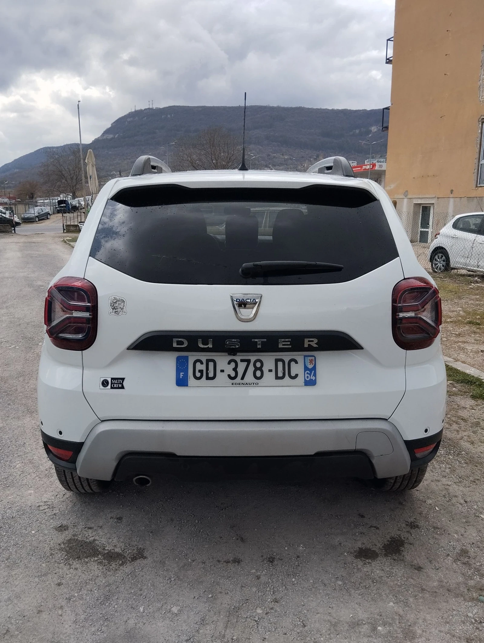 Dacia Duster 1.5 dci 116 kc, снимка 6 - Автомобили и джипове - 53927922