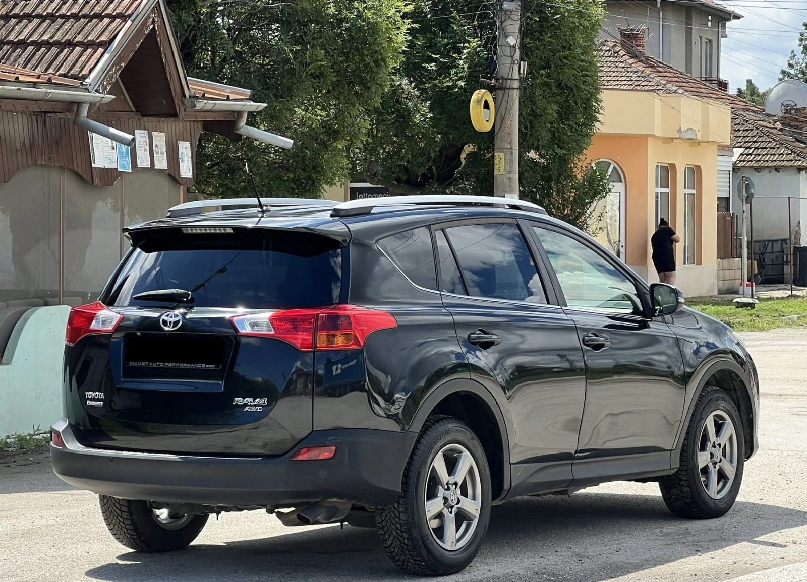 Toyota Rav4 2.2 D AWD = MGT Select 2 = , снимка 2 - Автомобили и джипове - 55007391