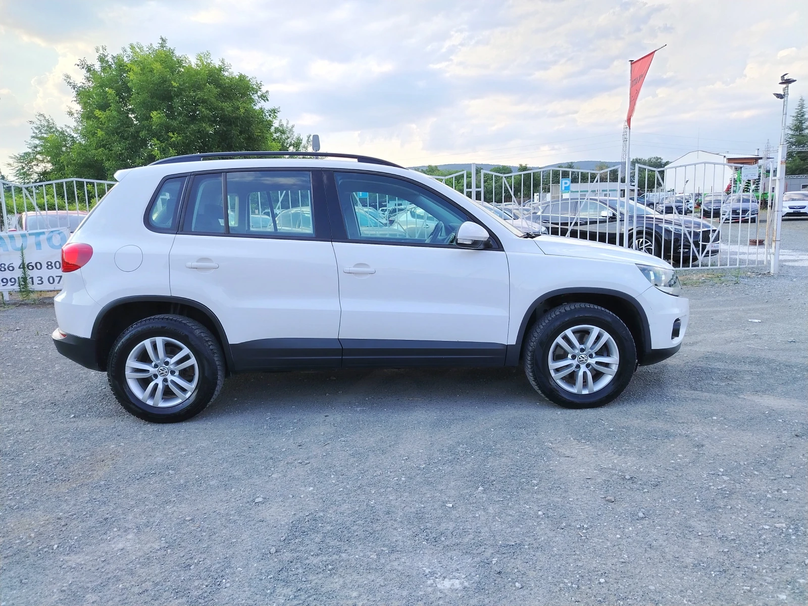 VW Tiguan 2.0-140 КС АВТОМАТИК, 4х4, FACELIFT, 6ск ЕВРО 5b., снимка 4 - Автомобили и джипове - 55125327