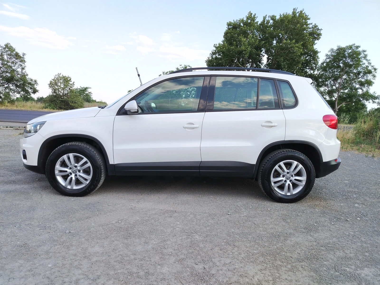 VW Tiguan 2.0-140 КС АВТОМАТИК, 4х4, FACELIFT, 6ск ЕВРО 5b., снимка 9 - Автомобили и джипове - 55125327