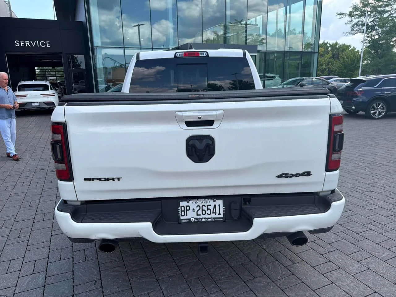 Dodge RAM 1500 * Sport * АВТОКРЕДИТ БЕЗ ПЪРВОНАЧАЛНА ВНОСКА* , снимка 4 - Автомобили и джипове - 55215920