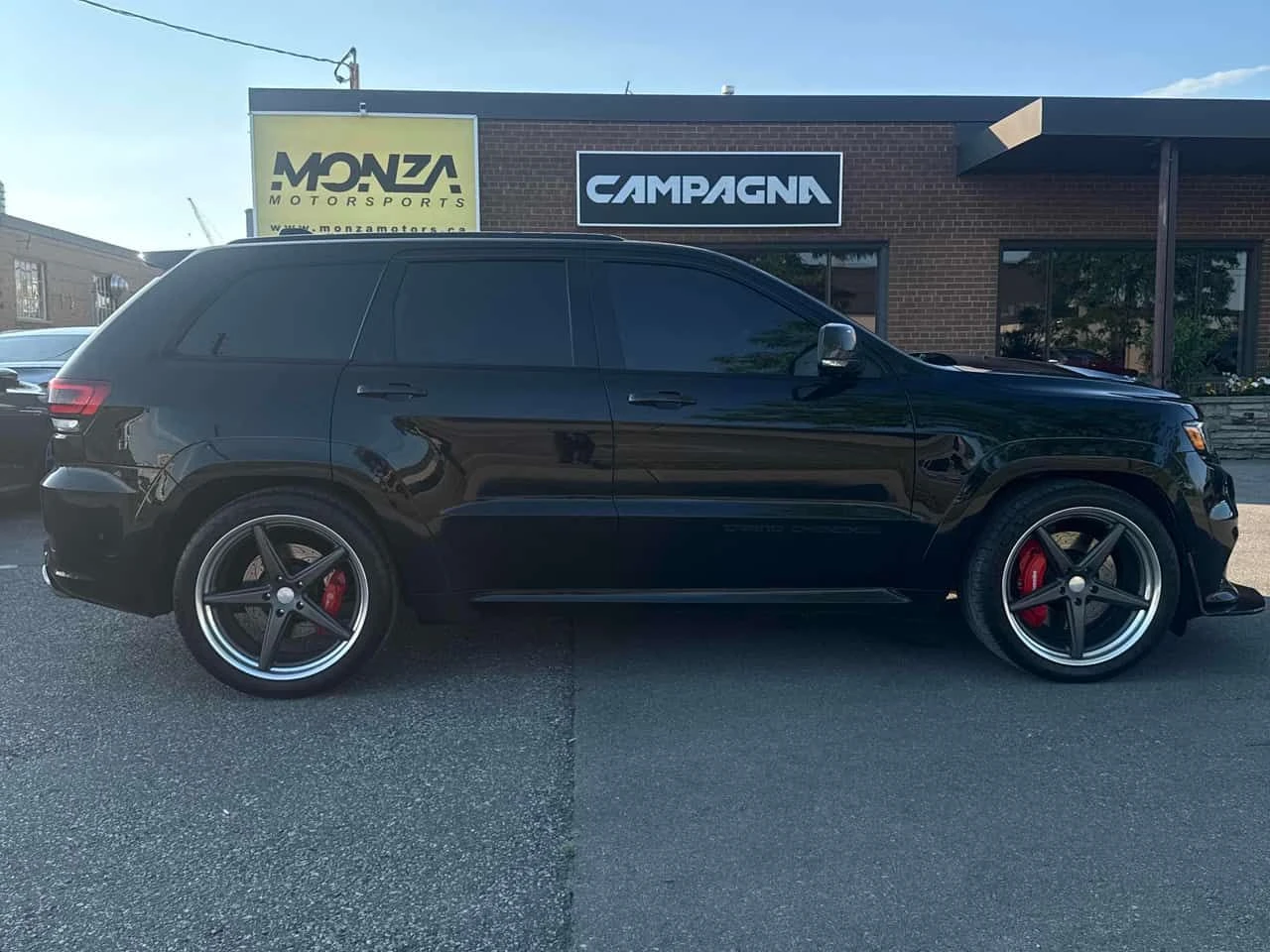 Jeep Grand cherokee * SRT * CARFAX * ОПЦИЯ ЗА ФИНАНСИРАНЕ , снимка 3 - Автомобили и джипове - 55246328