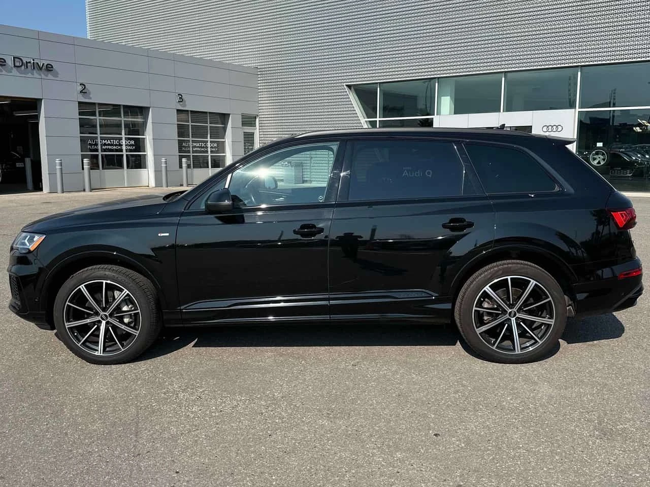 Audi Q7 * Progressiv * CARFAX * ���� �� �� | Mobile.bg � ����������� 3