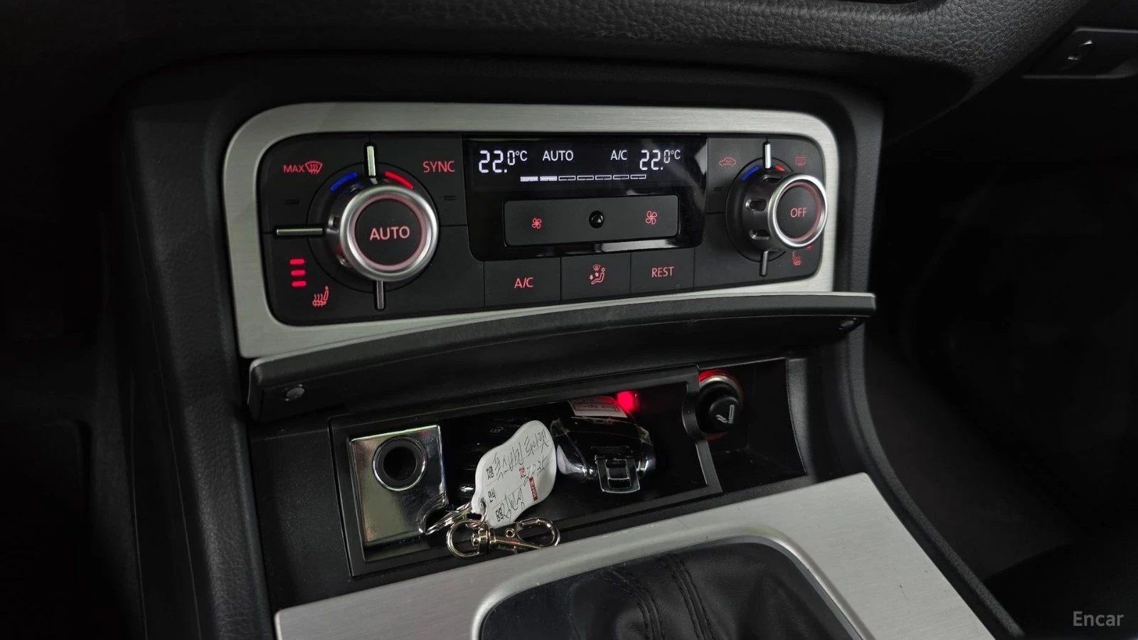 VW Touareg V6 3.0 TDI BlueMotion* КОЖА* НАВИ* ПАНО, снимка 15 - Автомобили и джипове - 55545658