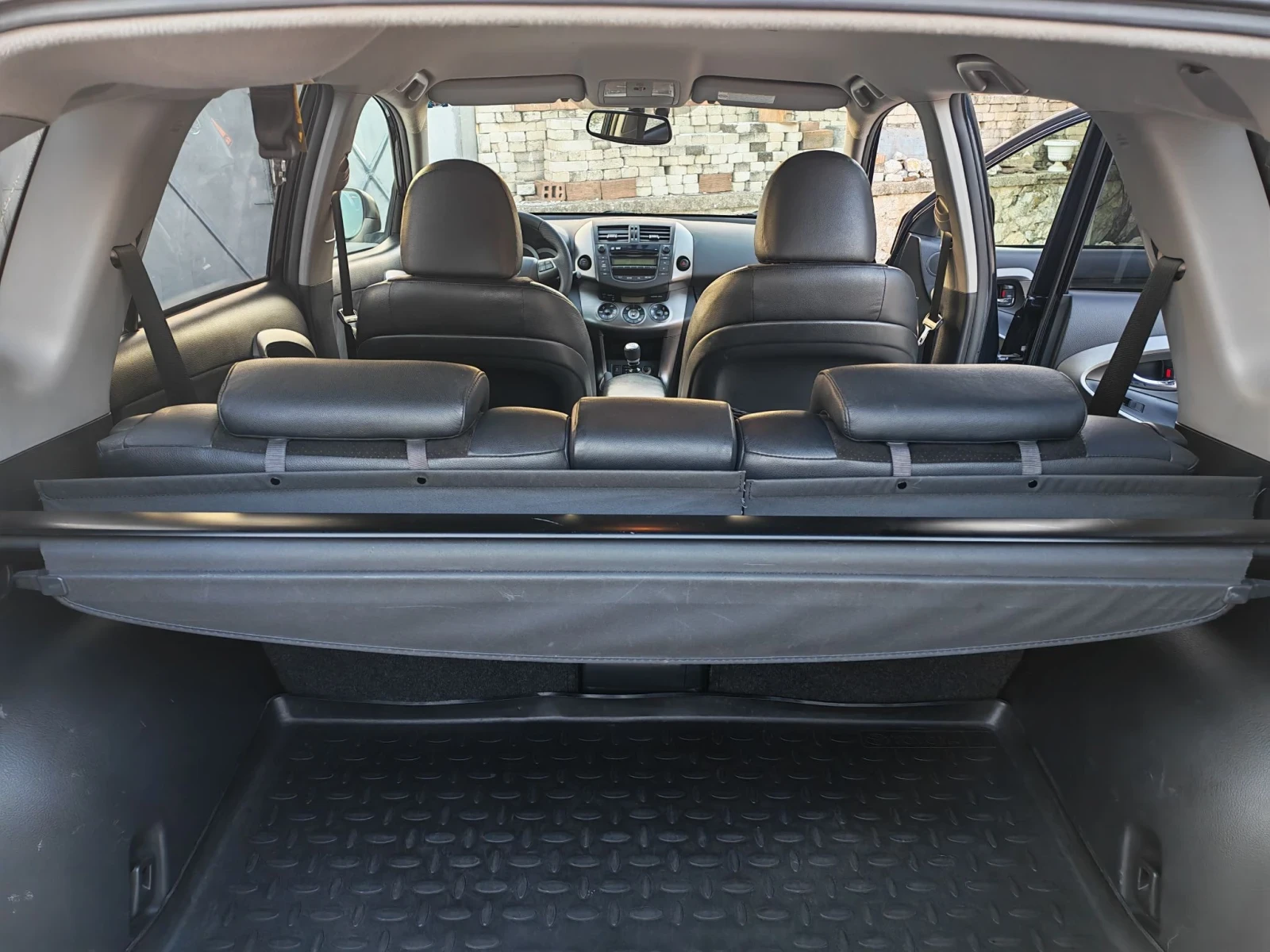 Toyota Rav4 2.2 D-4D Executive, снимка 10 - Автомобили и джипове - 55631461
