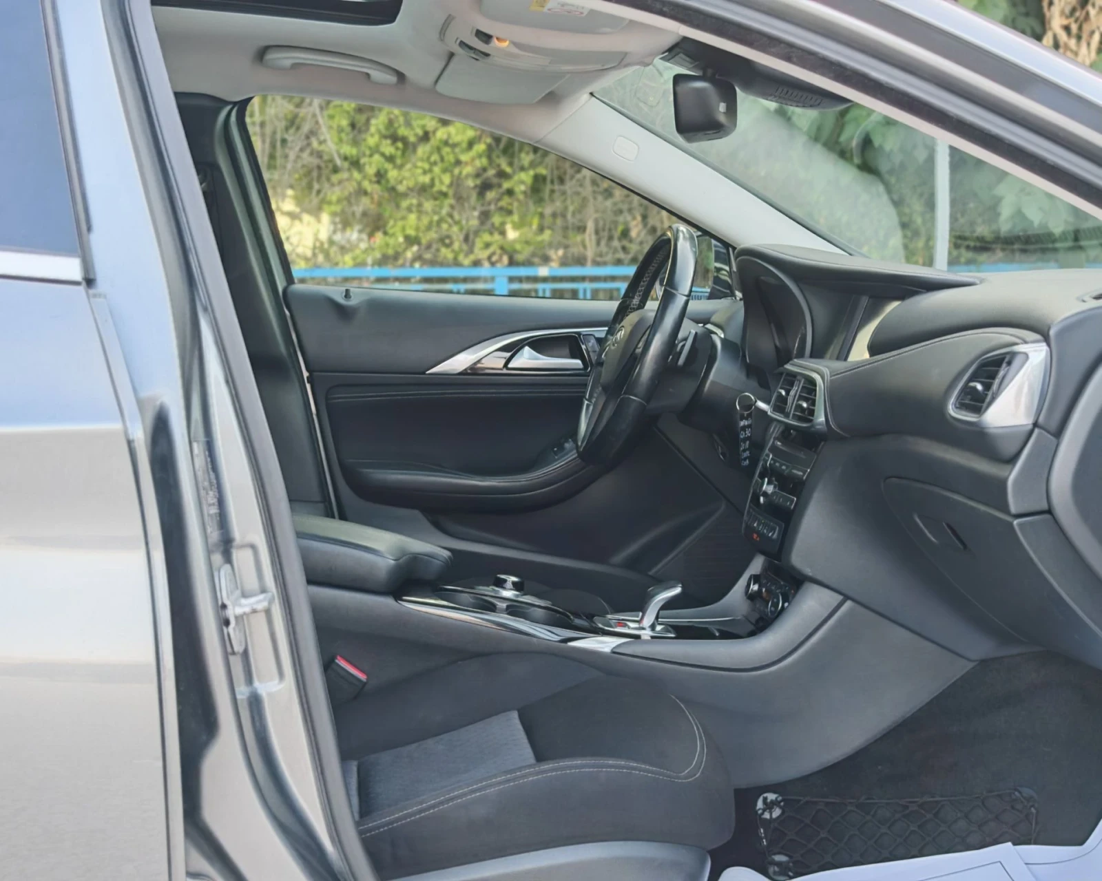 Infiniti QX30 2.2 170 К.С. AВТОМАТ! 4Х4! 123 000 КМ! БЕЗ АНАЛОГ!, снимка 10 - Автомобили и джипове - 55891673