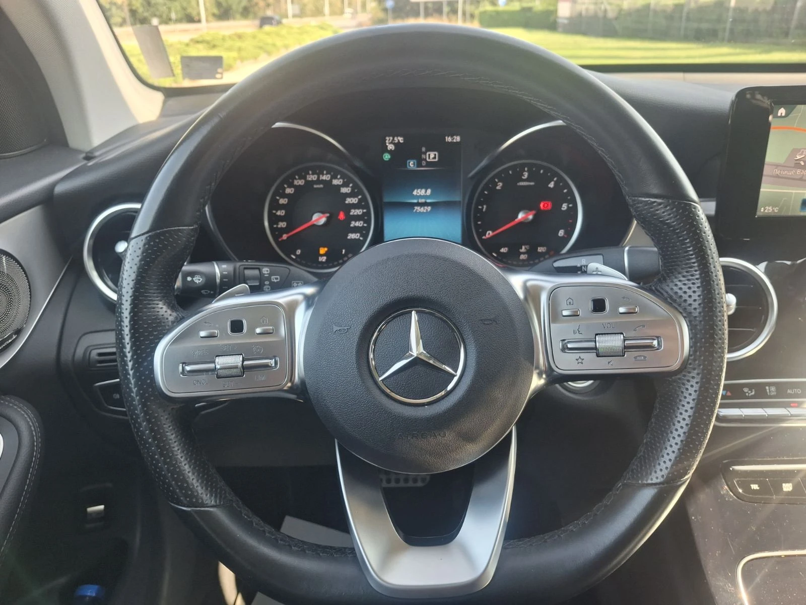 Mercedes-Benz GLC 220 d 4MATIC, снимка 12 - Автомобили и джипове - 55934156