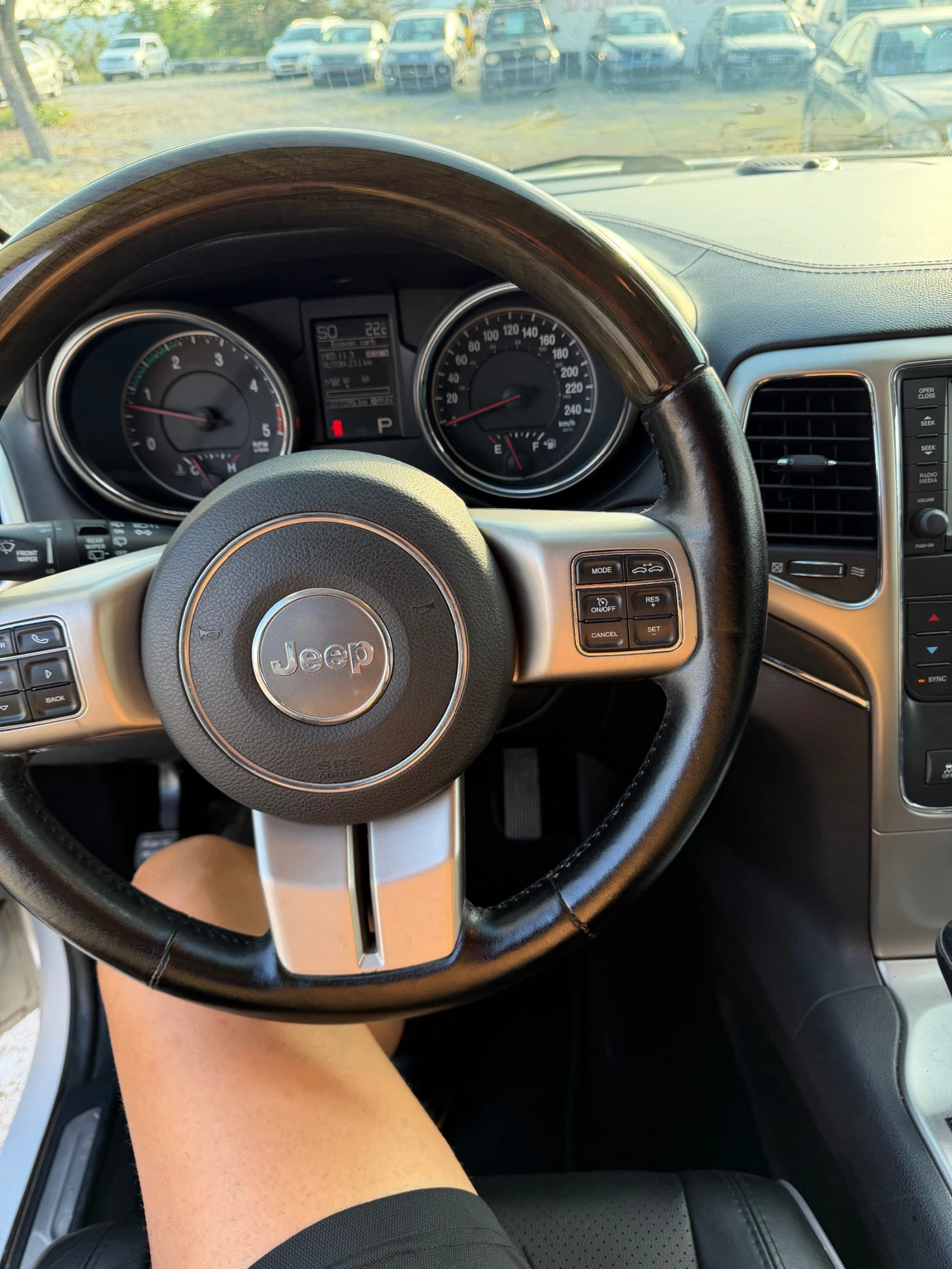 Jeep Grand cherokee 3.0/Overland/barter/lizing, снимка 13 - Автомобили и джипове - 56144666