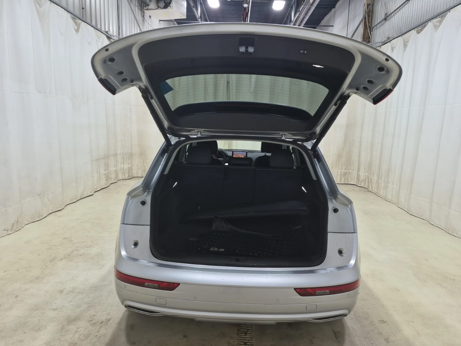 Audi Q5 KOMFORT, ПРОГЛЕМ С КЛИМАТИКА, снимка 14 - Автомобили и джипове - 56154646
