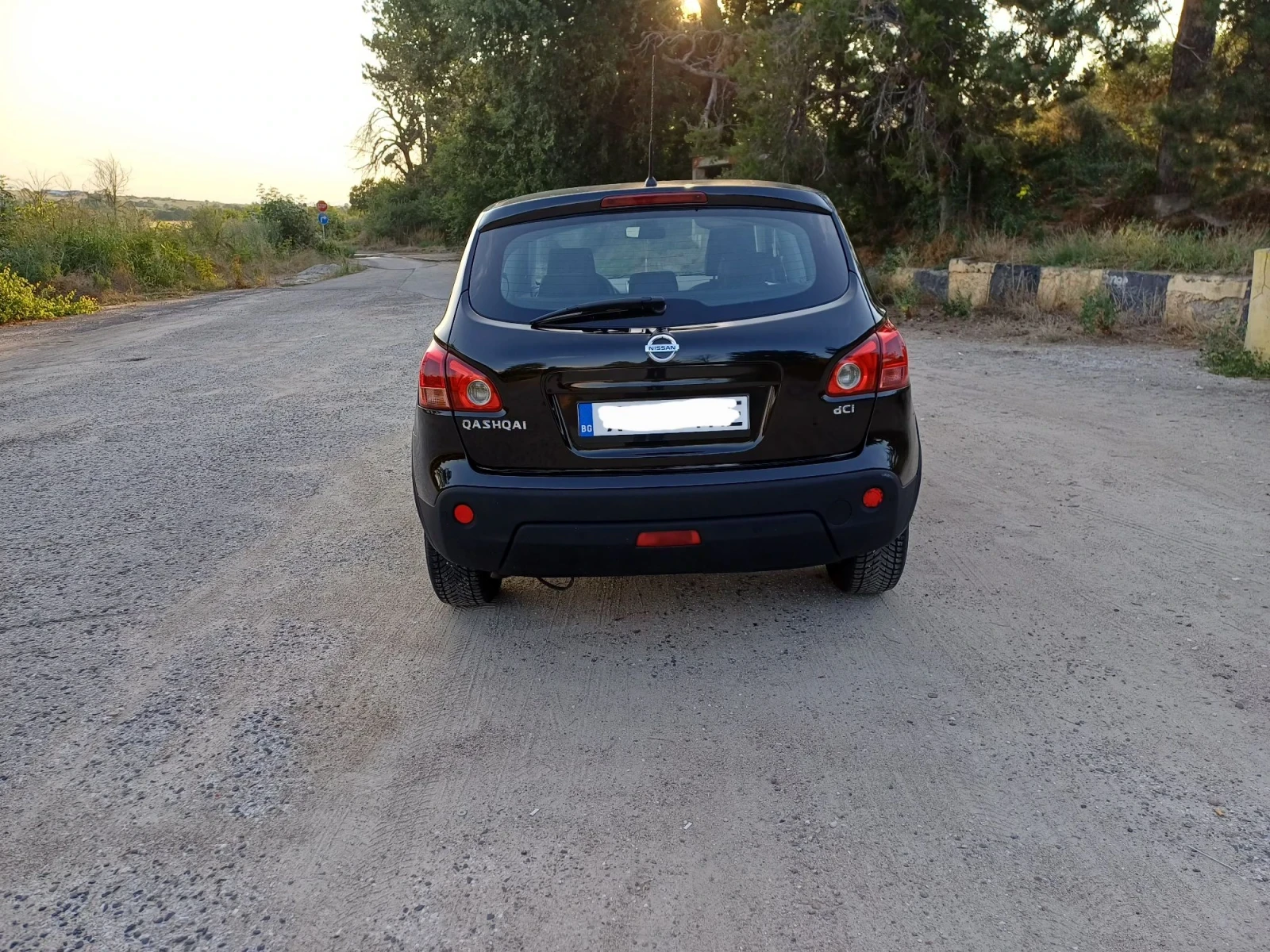 Nissan Qashqai 2.0 dCi 4x4, снимка 3 - Автомобили и джипове - 56200920