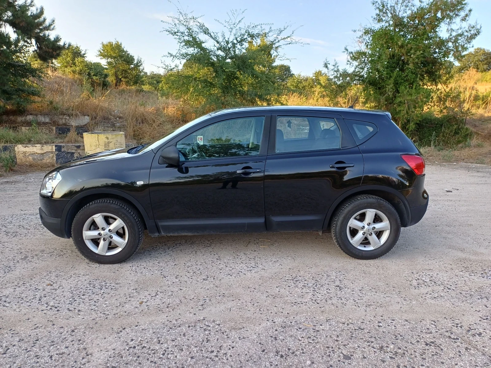 Nissan Qashqai 2.0 dCi 4x4, снимка 2 - Автомобили и джипове - 56200920