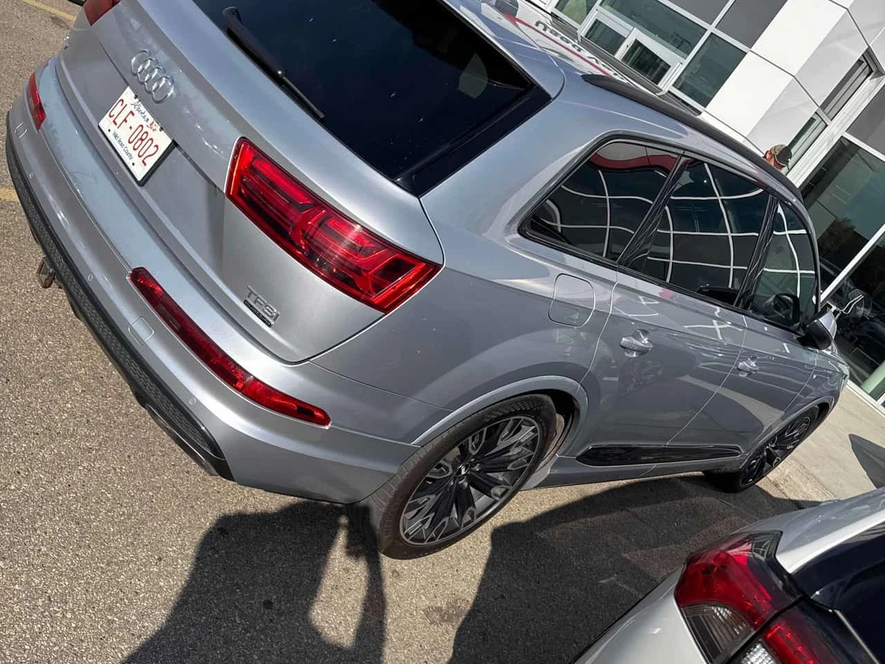 Audi Q7 Technik | CARFAX | АВТОКРЕДИТ БЕЗ ПЪРВОНАЧАЛНА , снимка 4 - Автомобили и джипове - 56228467