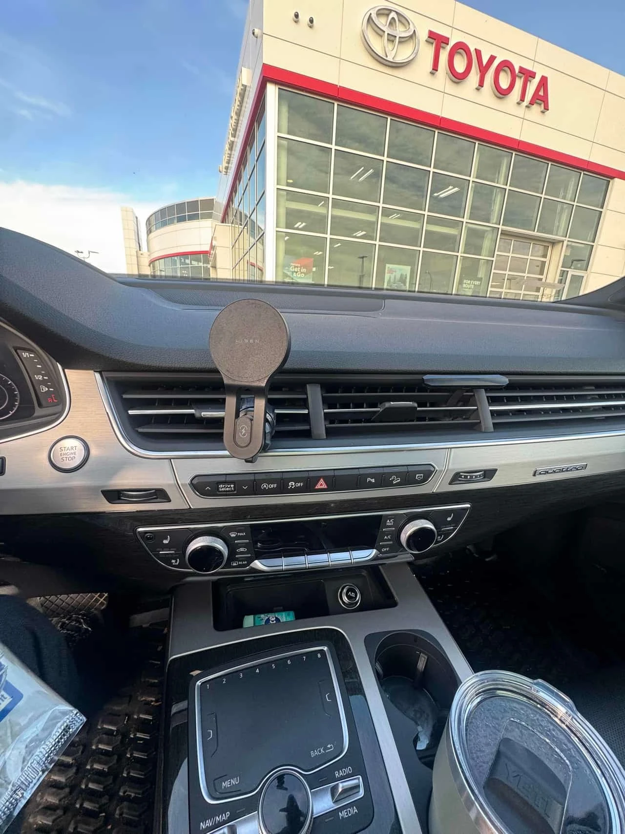 Audi Q7 Technik | CARFAX | АВТОКРЕДИТ БЕЗ ПЪРВОНАЧАЛНА , снимка 9 - Автомобили и джипове - 56228467