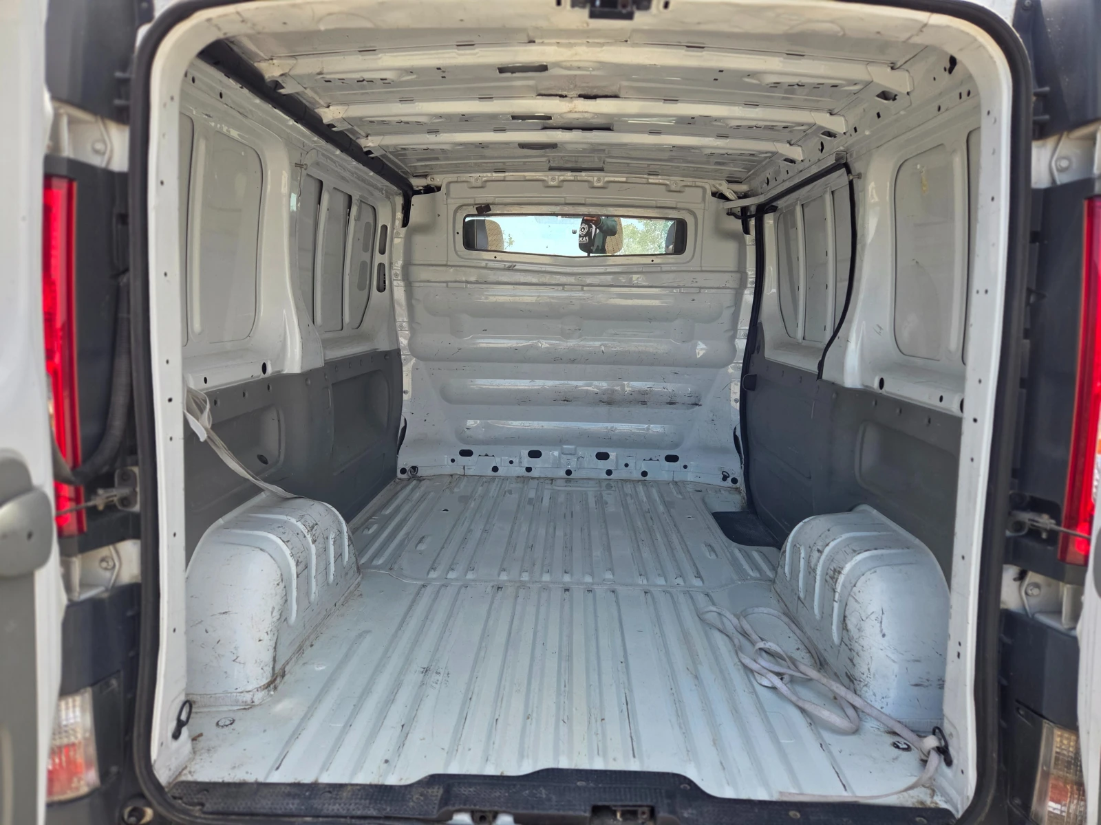 Opel Vivaro 2.0CDTi 115к.с. УНИКАТ - изображение 5
