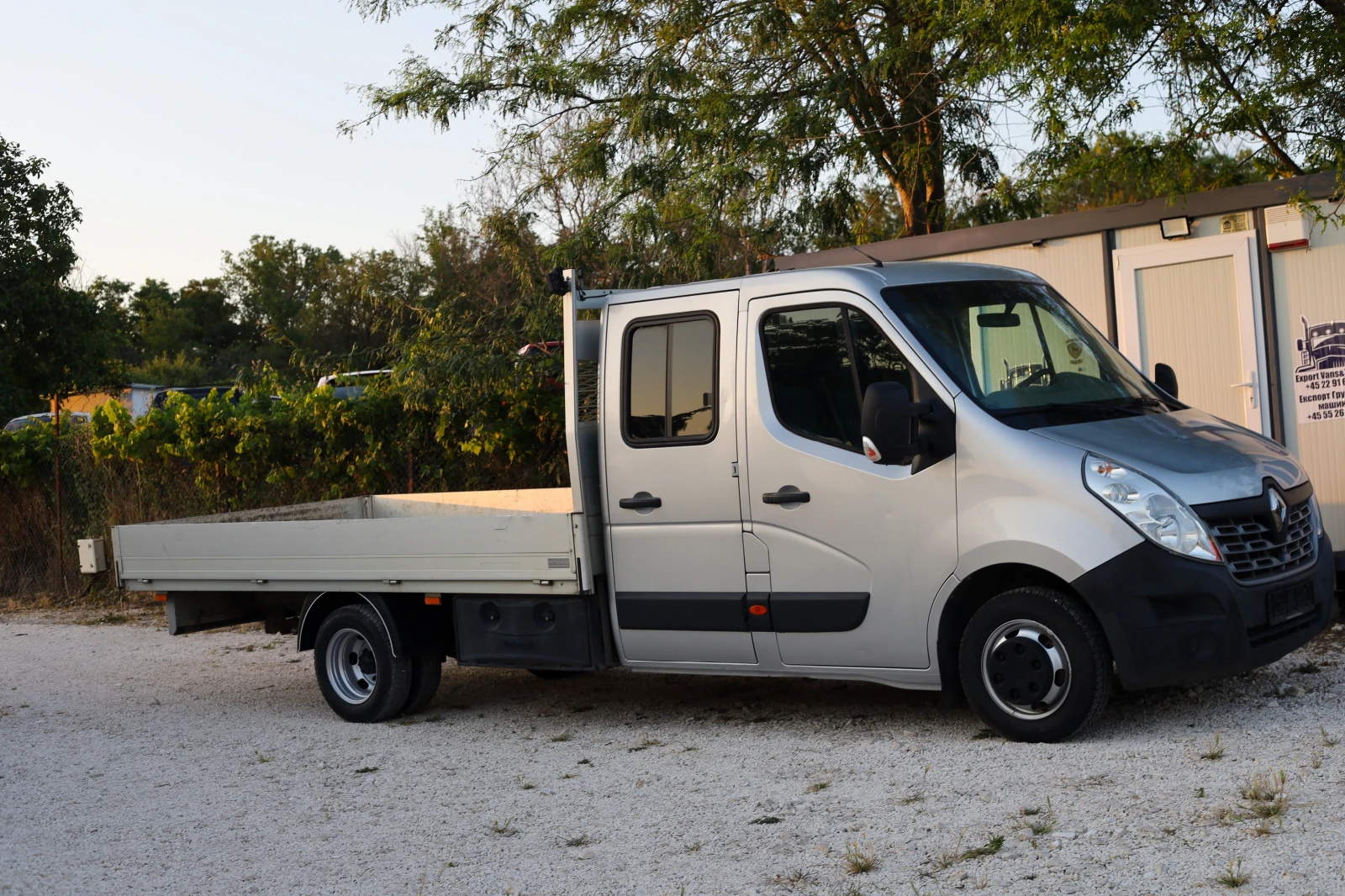 Renault Master 3, 5 Тона 4.33 междуосие 2.3 DCI , снимка 4 - Бусове и автобуси - 54479618
