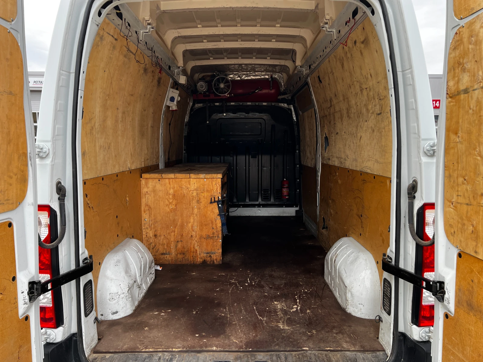 Renault Master 2.3dCi MAXI A/C EURO-6B, снимка 16 - Бусове и автобуси - 56465666