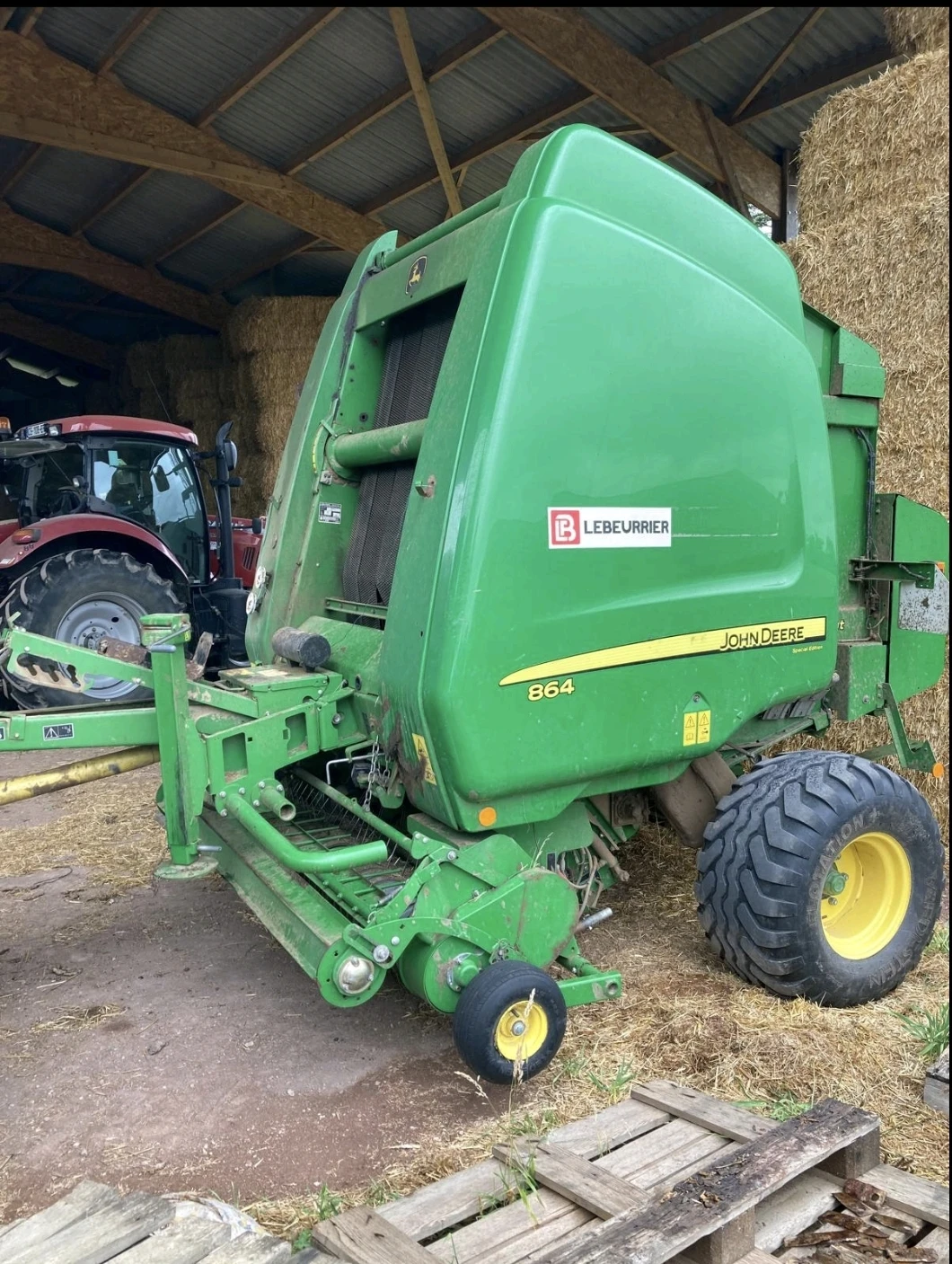 Балировачка John Deere 864 Maxi Cut ножове лизинг 16500 бали