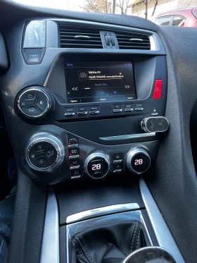 DS DS 5, снимка 13