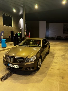 Mercedes-Benz E 200, снимка 3