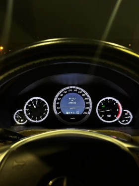 Mercedes-Benz E 200, снимка 10
