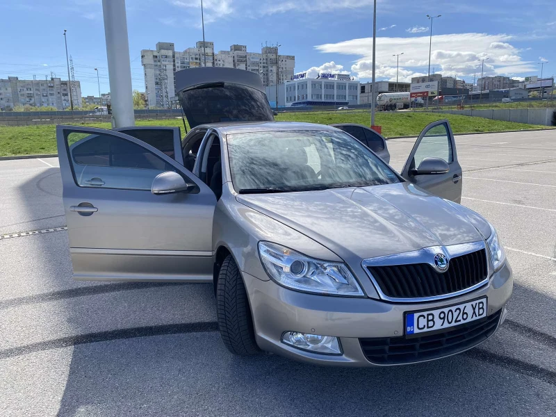 Skoda Octavia 1.6 TDI, снимка 6 - Автомобили и джипове - 46942603