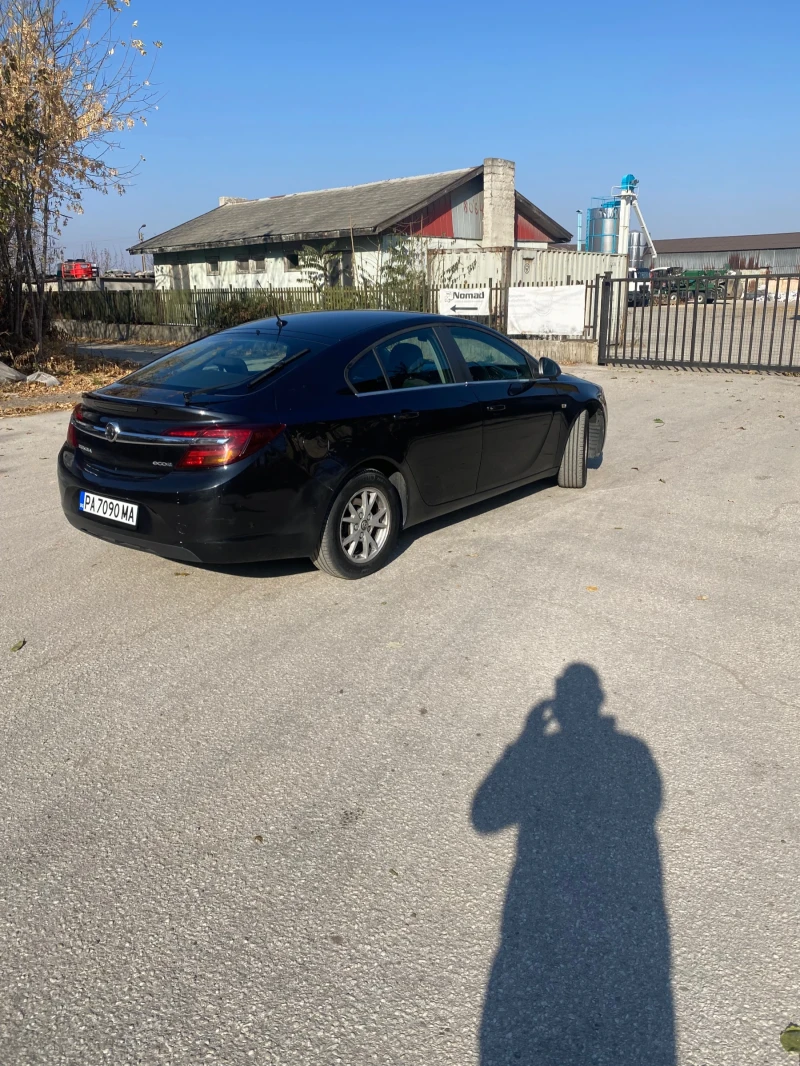 Opel Insignia, снимка 4 - Автомобили и джипове - 47910513