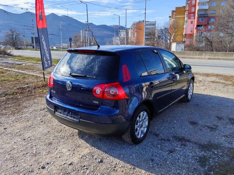 VW Golf 1.9 tdi 105ps Navi, снимка 6 - Автомобили и джипове - 48804365