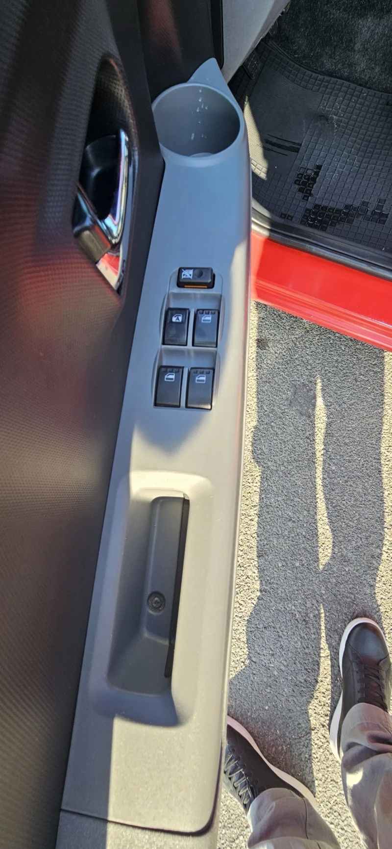 Subaru Justy, снимка 5 - Автомобили и джипове - 48915344